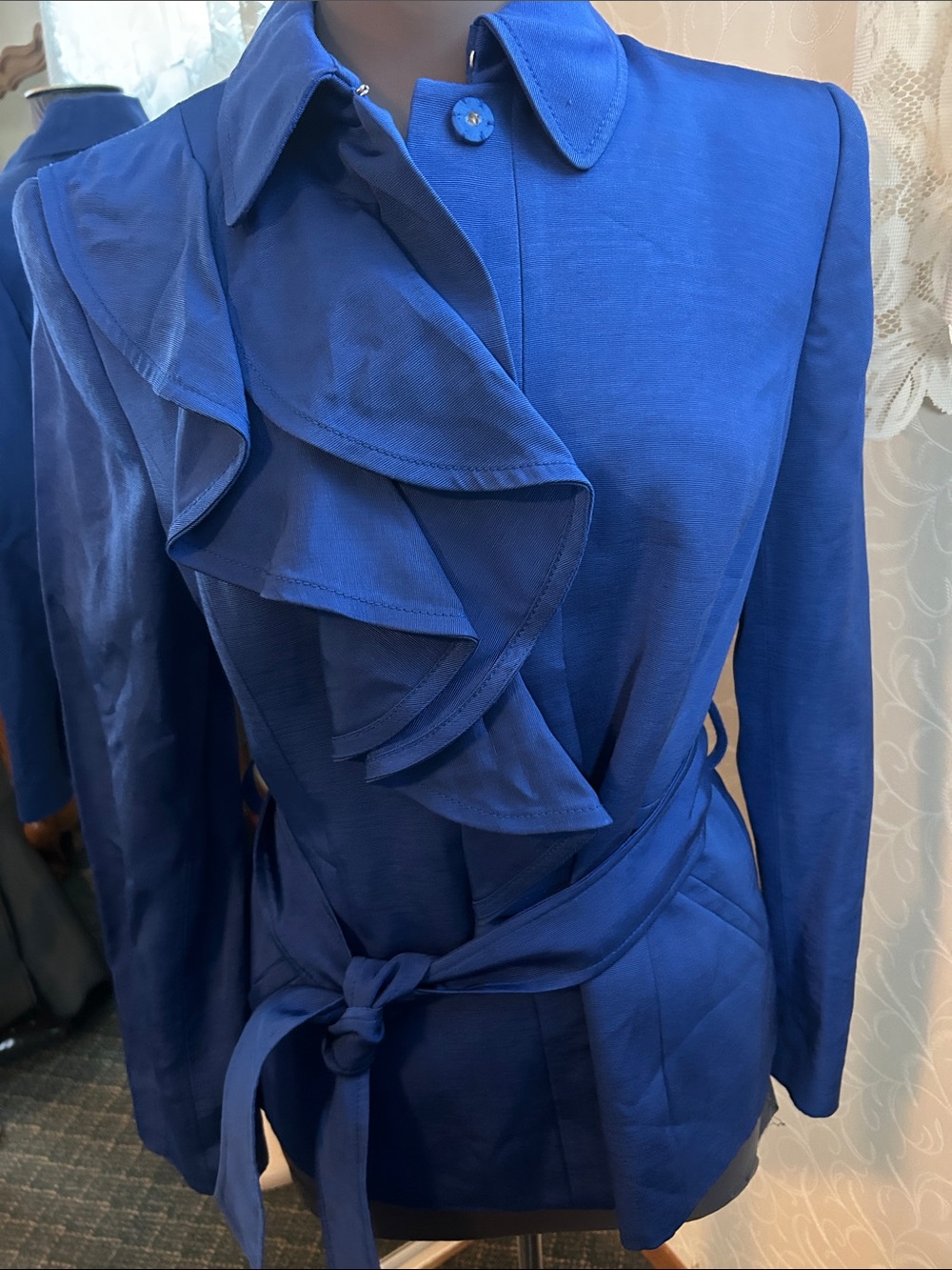 Women's Royal Blue Ruffle-Front Belted Ann Klein Blazer size Med - Picture 4 of 7